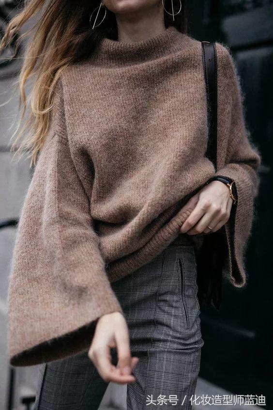 毛衣变形怎么恢复原形,毛衣放洗衣机洗缩水变形怎么办