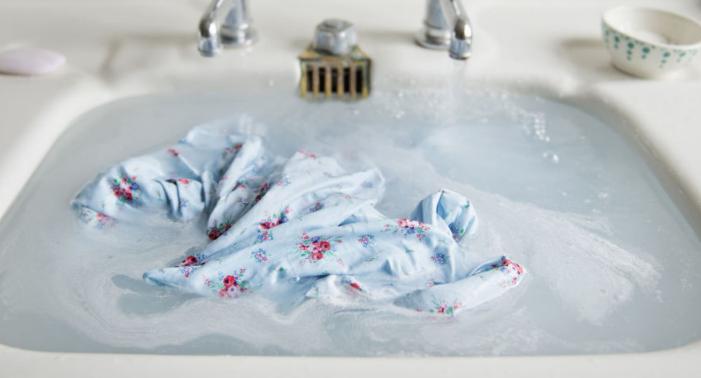 墙上有油笔印记怎么擦,墙上的印记怎么擦