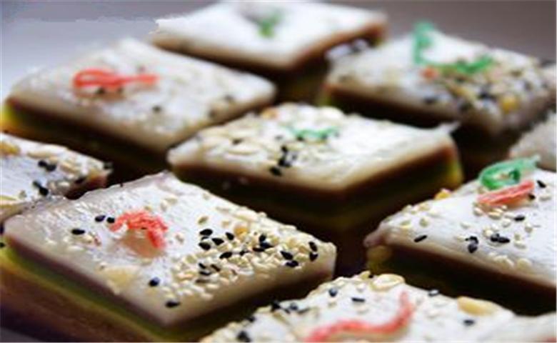 农村小伙捡到一个傻子,傻子捡了一个爹