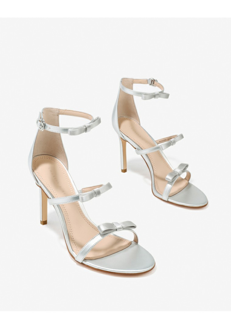 拜年见家长怎么穿衣服,过年去对象家拜年穿哪套