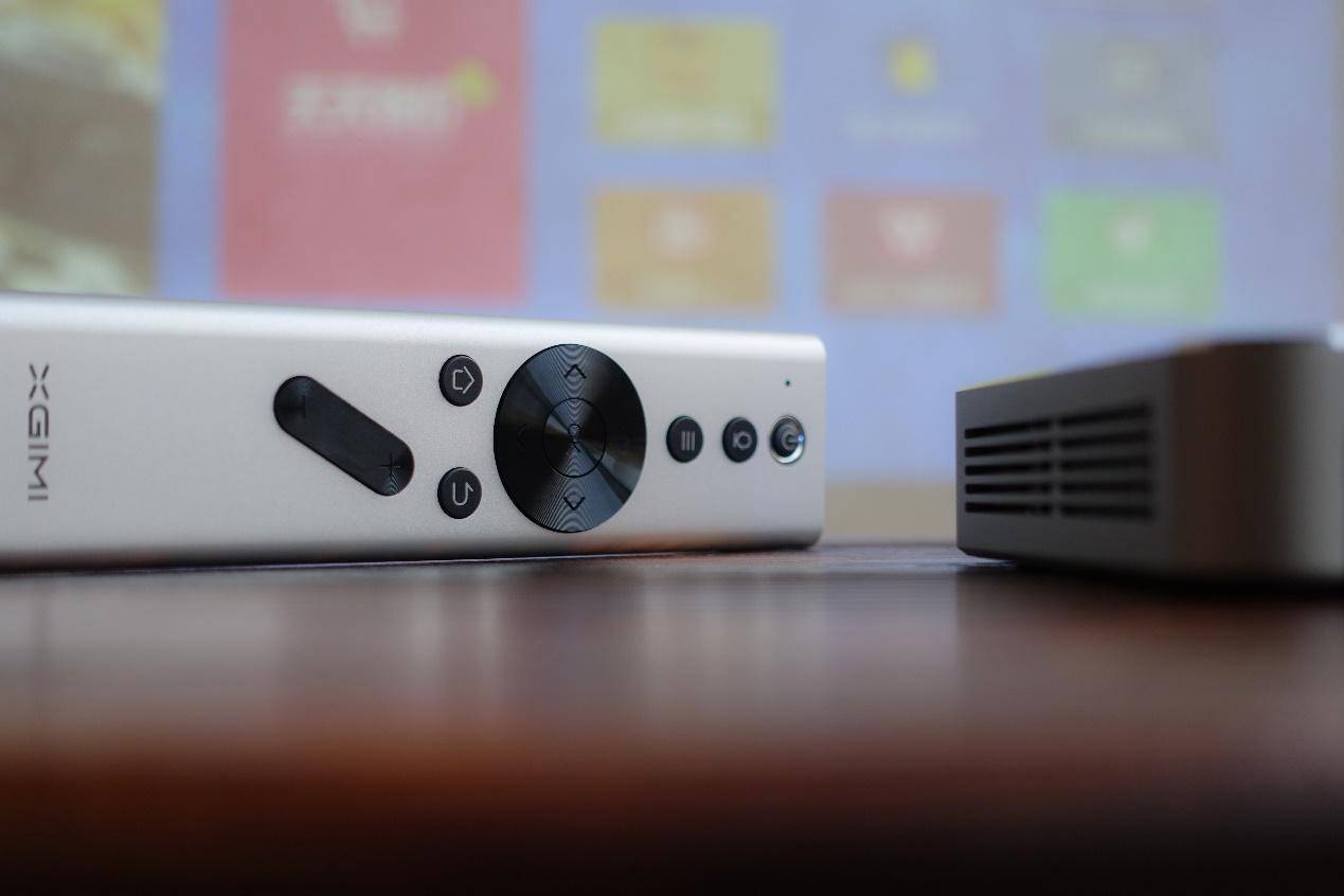 极米newz4air怎样连手机,极米newz4评测