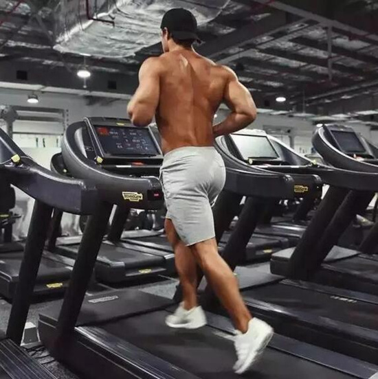 男生屁股翘是种什么体验？锻炼这五个动作一定对你有用！