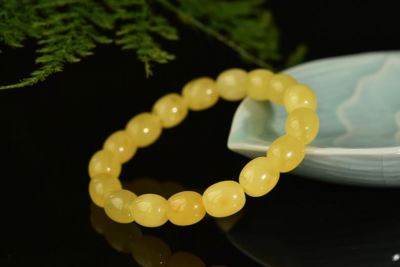 女性佩戴蜜蜡的好处及禁忌,戴琥珀蜜蜡有什么好处