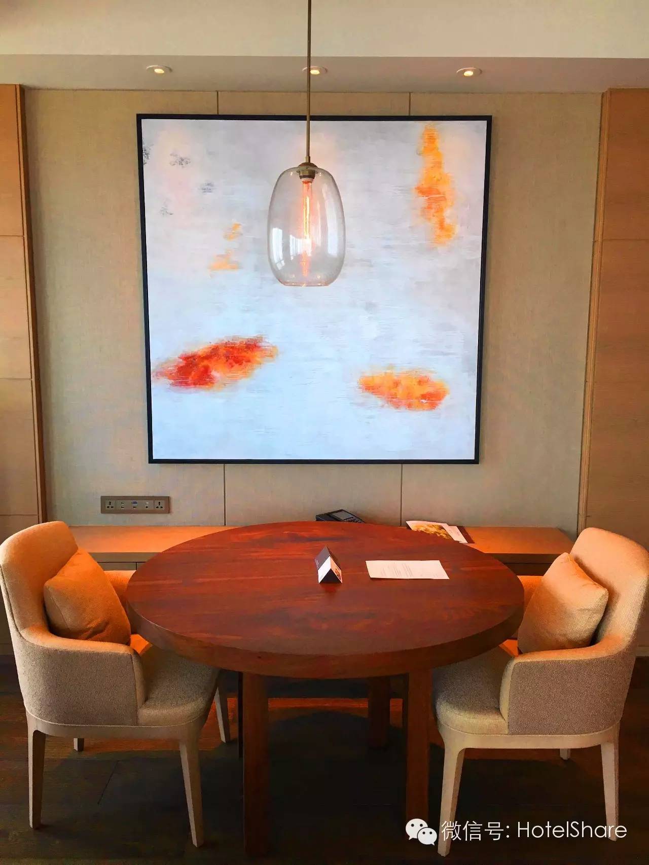 63楼泳池望月、70楼酒吧摘星，广州柏悦|探店首发