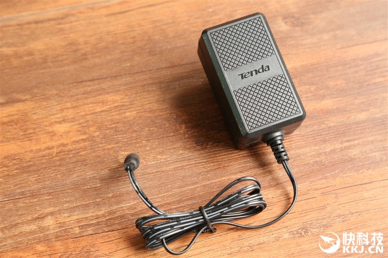 腾达路由器AC9是千兆的吗,腾达ac1200千兆口路由器