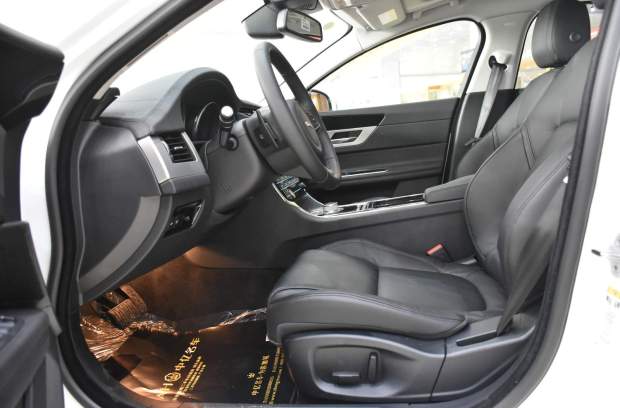 16款捷豹xfl2.0t奢华版,捷豹xf2016款2.0t风华版