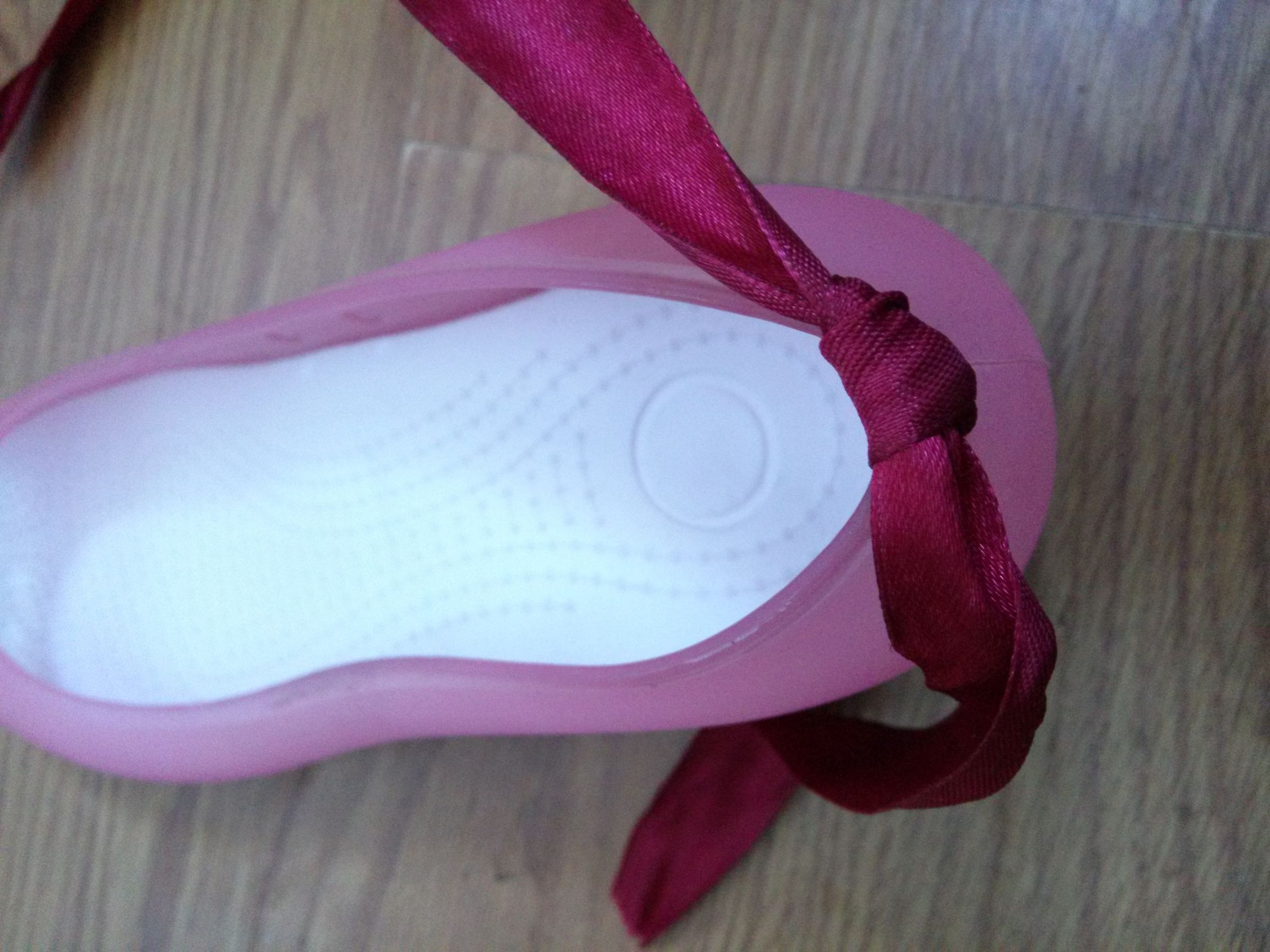 鞋子大了怎么办啊,鞋子大了怎么办垫鞋垫