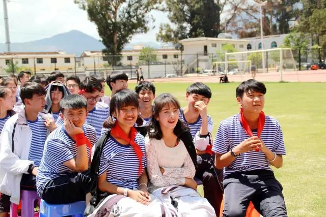 昨天，丽江这所学校激情四溢、尖叫连连，在干啥？