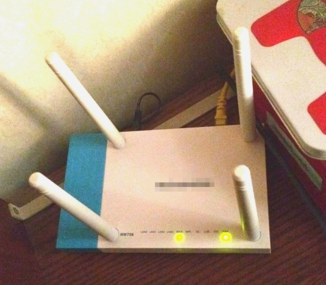 路由器怎么摆是正确的,路由器怎样摆wifi最好