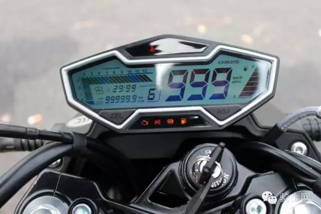 春风400呆子评测视频,20年春风nk400测评