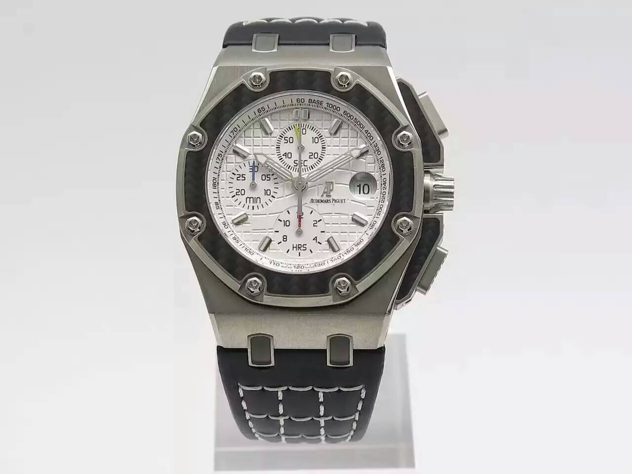 爱彼蒙托亚26030蓝色 (爱彼蒙托亚多少钱)