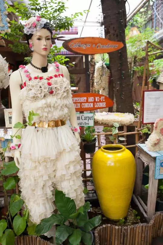 用套套挽救770万人生命！这个75岁泰国老头做到了！