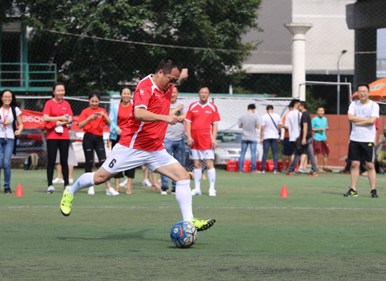 周鸿祎创业大赛犀利点评,360周鸿祎3q大战