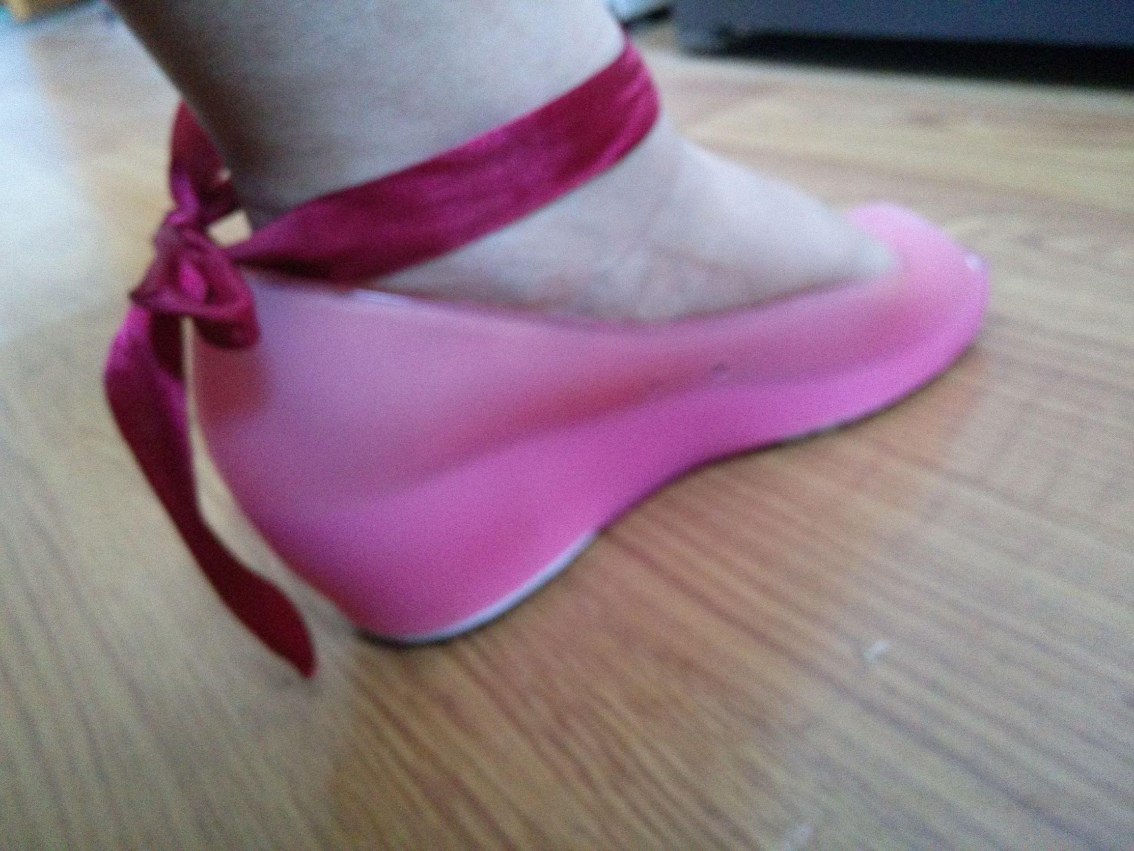 鞋子大了怎么办啊,鞋子大了怎么办垫鞋垫