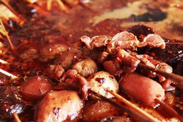 西安最好吃的冷热串串,西安人气最旺的冷锅串串