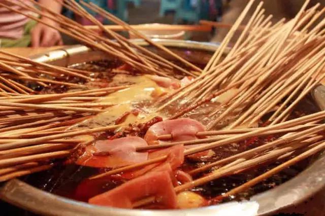 西安最好吃的冷热串串,西安人气最旺的冷锅串串