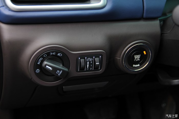 女车主提车兰博基尼,美女提车玛莎拉蒂