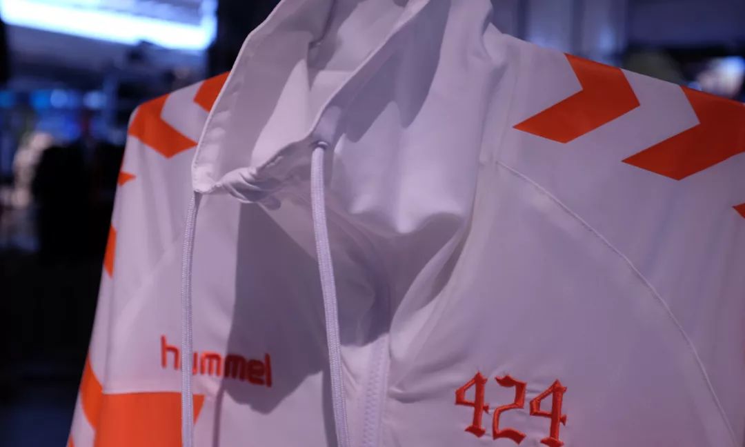 潮流｜424Fairfax赶山足球大势？携手hummel构造主题系列