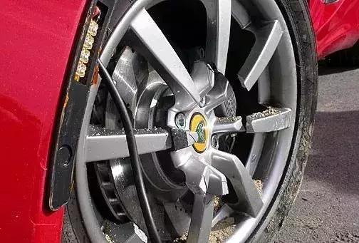 假轮毂和真轮毂对比,正品轮毂和国产轮毂