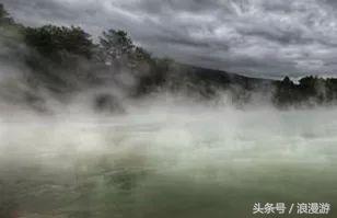 下雪天，在法国依云小镇的户外温泉泡汤，泡的全是依云水