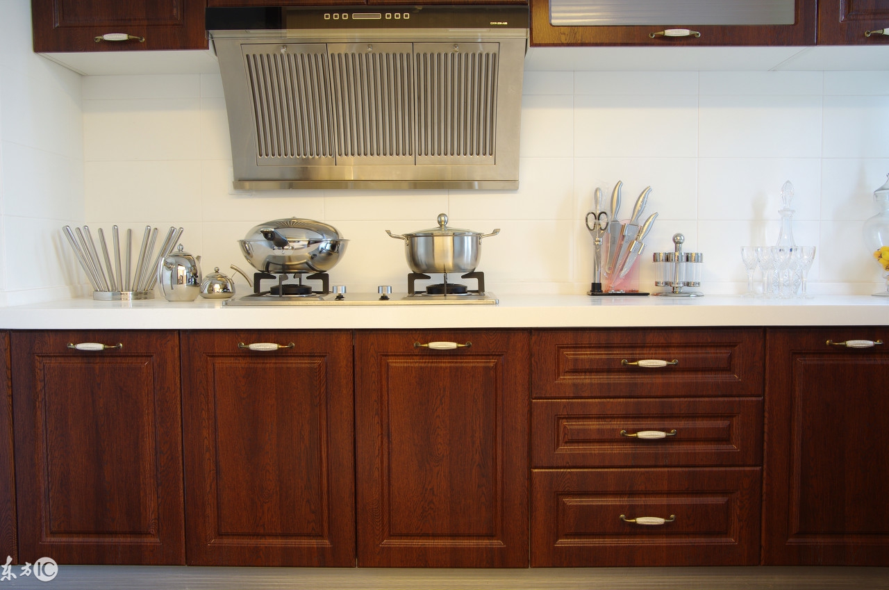 油烟机凝固油渍怎么清洗,油烟机油渍怎么清洗妙招