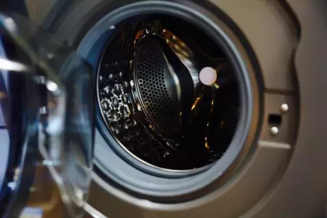 支招!即洗即干,格力净静让你空出阳台看雪景