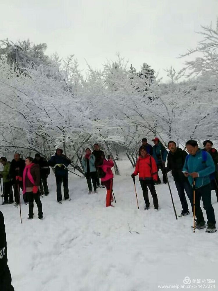 天池长白山雪岭,雨天天池山