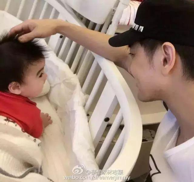 2018别养蛙了！身边的人都变潮爸潮妈了，我可能是个假的90后……