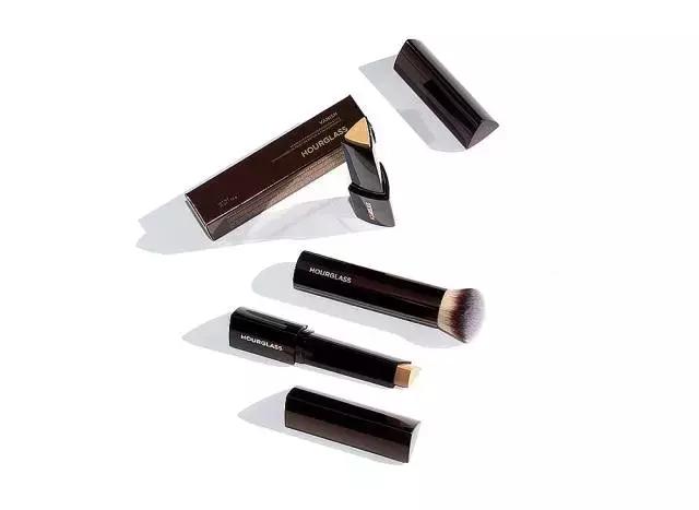 推荐最保湿的一款粉底,遮瑕持久不脱妆秋冬最好用的粉底