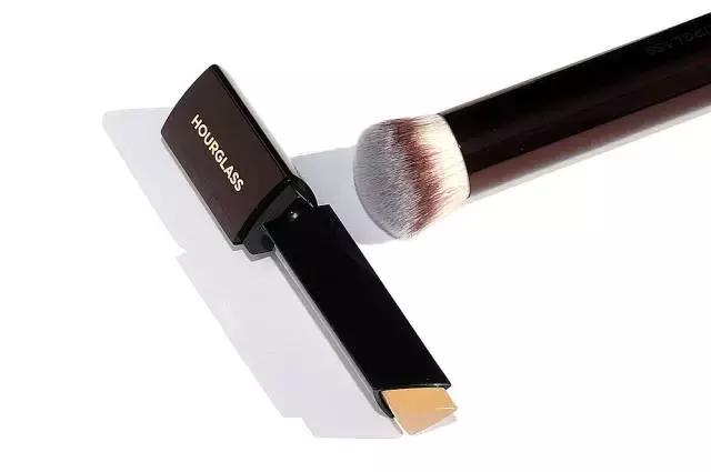 推荐最保湿的一款粉底,遮瑕持久不脱妆秋冬最好用的粉底