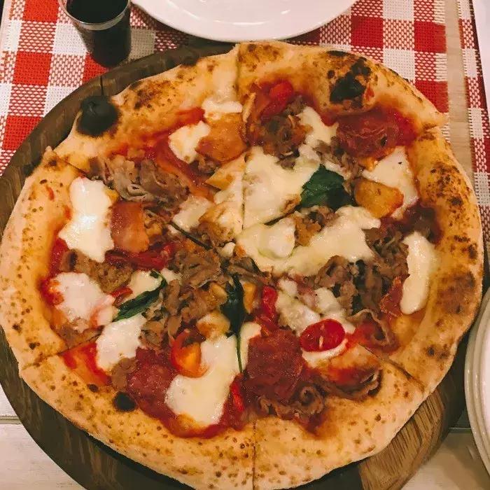 芝士味超级浓郁的披萨推荐,南京必打卡的餐厅栖霞区