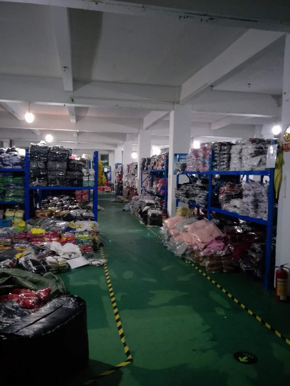 濮院服装批发市场进货,路桥服装批发市场哪里进货