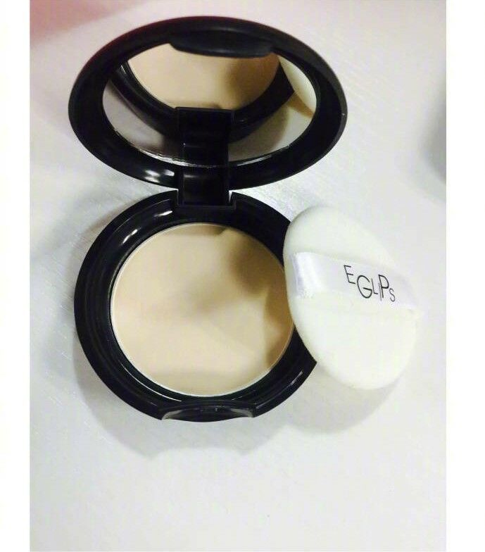 哪个牌子的粉饼最控油又遮瑕,定妆遮瑕粉饼推荐十大排行