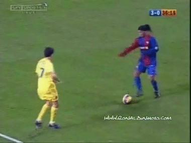 足坛20个标志性动作,足坛十大专属经典过人动作