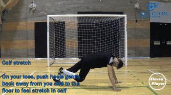 五人足球守门员新手入门,足球门将抓帽技巧