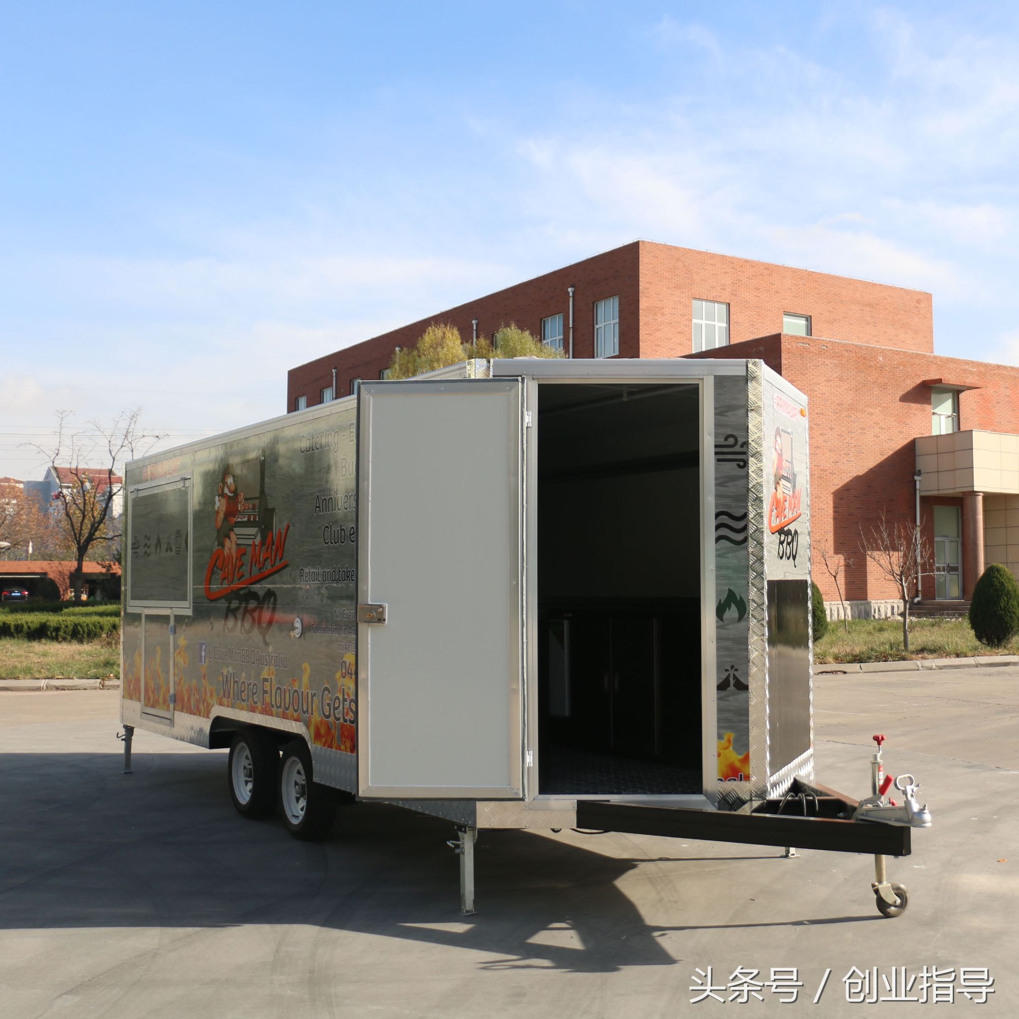 看看国外的餐车，在对比国内的餐车，你就明白什么叫低调奢华了