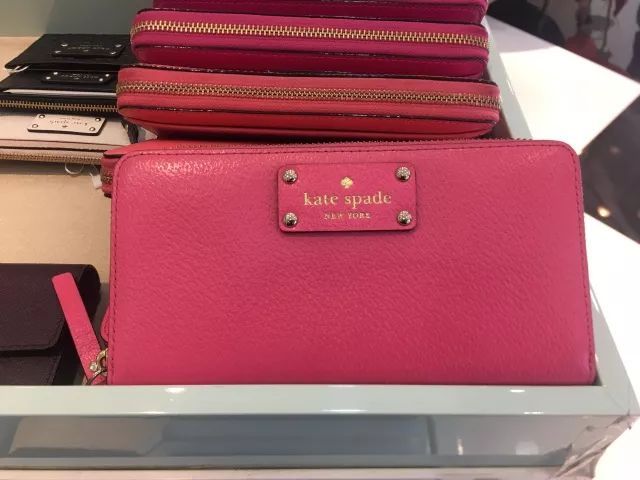 时代广场奥特莱斯打折店,katespade是什么档次