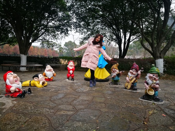 烟雨朦胧中的桂林山水,最简单桂林阳朔西街风景写生图片
