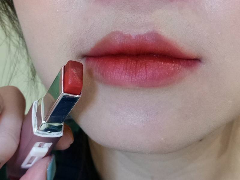 兰芝咬唇妆口红试色,兰芝双色唇膏