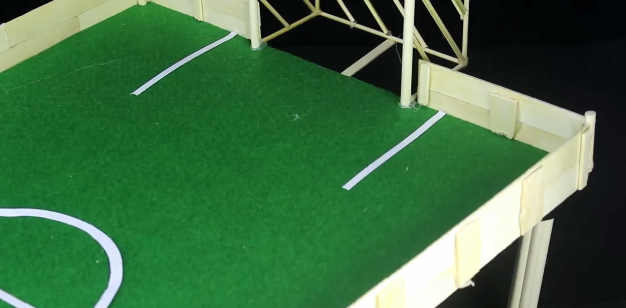 自制足球花式教程,用瓶盖做足球小游戏