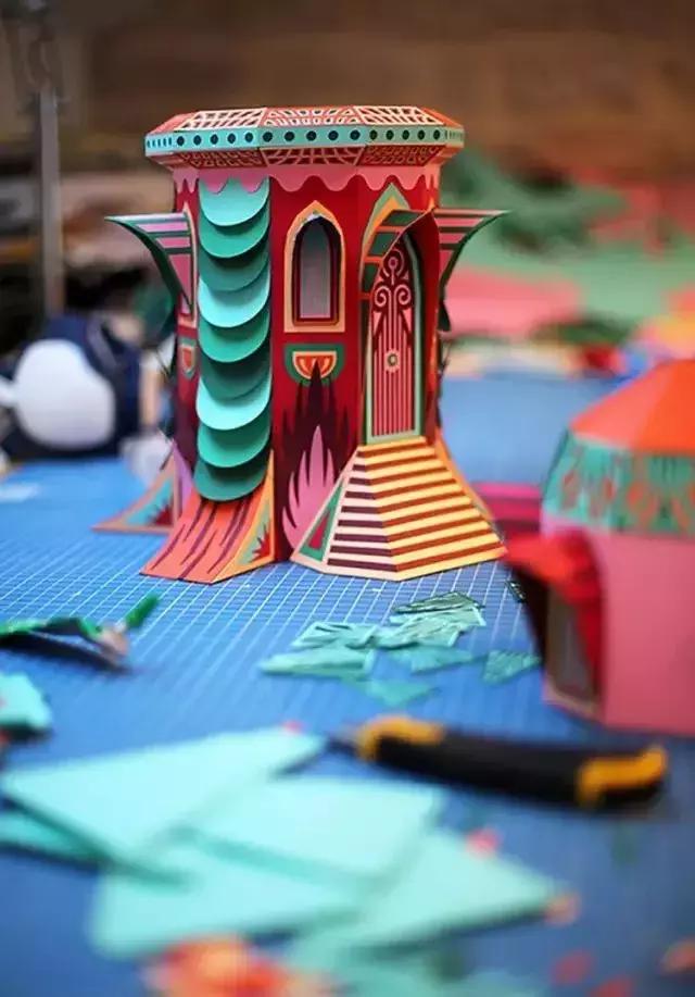 爱马仕的橱窗设计,爱马仕橱窗设计展示案例分析