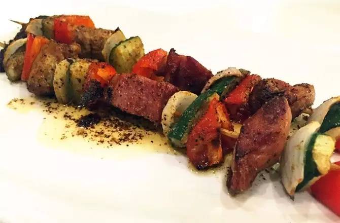 吃过35厘米的烤肠吗？老板请你出来解释一下