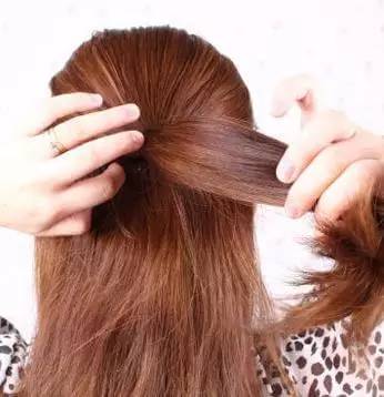 编发三股辫慢动作,编发最简单的三股