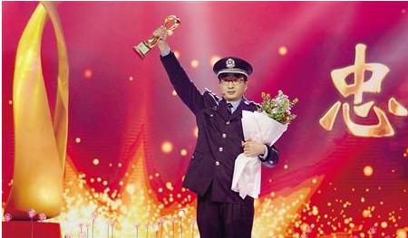 2012重庆十大感动人物,重庆十大感动人物周才俊