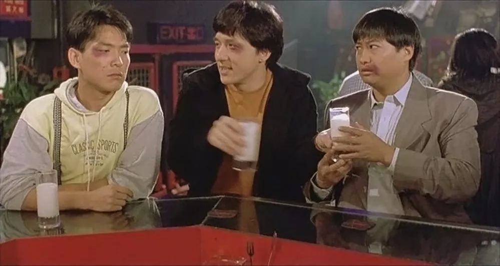 成龙贺岁电影排行榜前十名,中国第一部贺岁片成龙