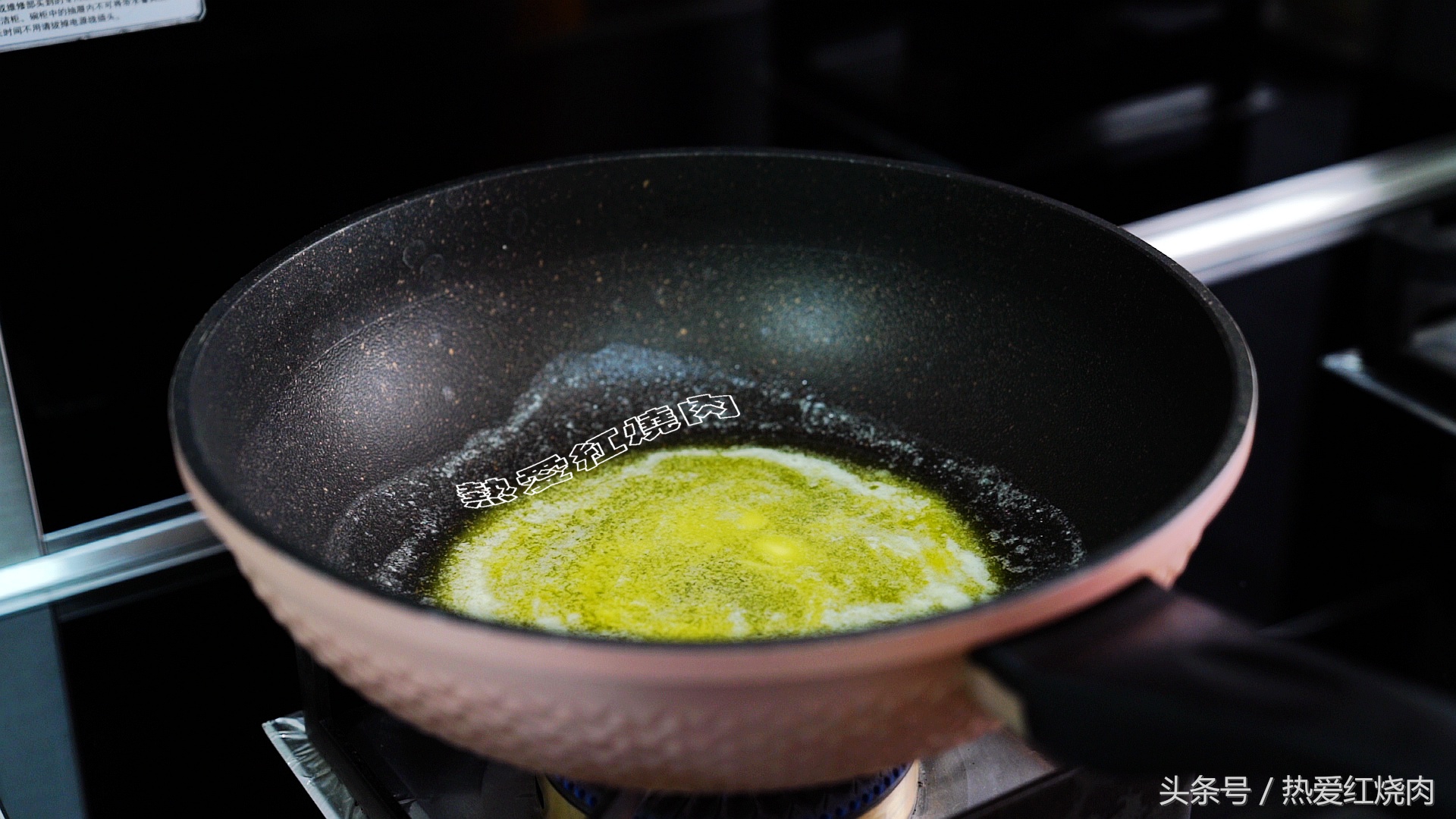 为啥做牛轧糖拉丝不出来,为什么做的牛轧糖软还粘