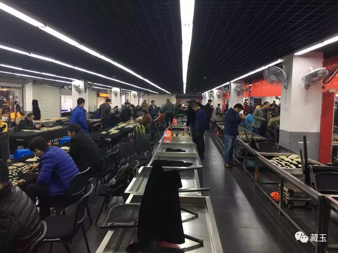 如何鉴别俄料碧玉,分辨俄料玉