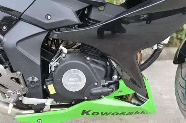 四缸水冷发动机摩托,最强单缸发动机摩托车