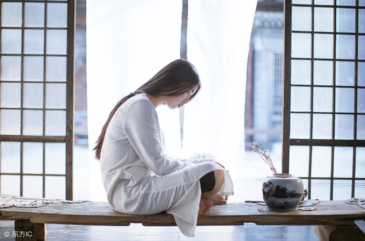 有一种深爱叫不再联系却思念,有一种深爱叫不再联系拼命去忘记