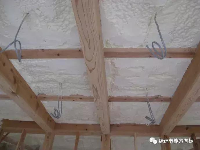 房间里特别冷而且很潮湿如何保温,顶楼冬天太冷怎么做保温